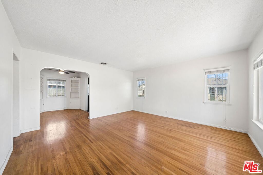 601 W Arbutus Street