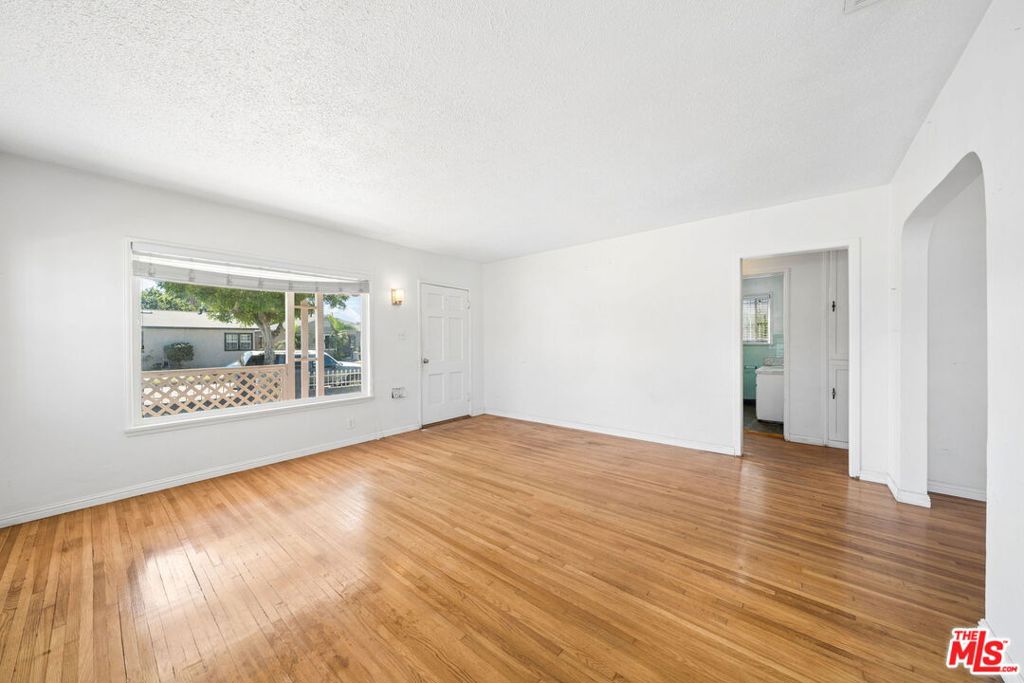 601 W Arbutus Street