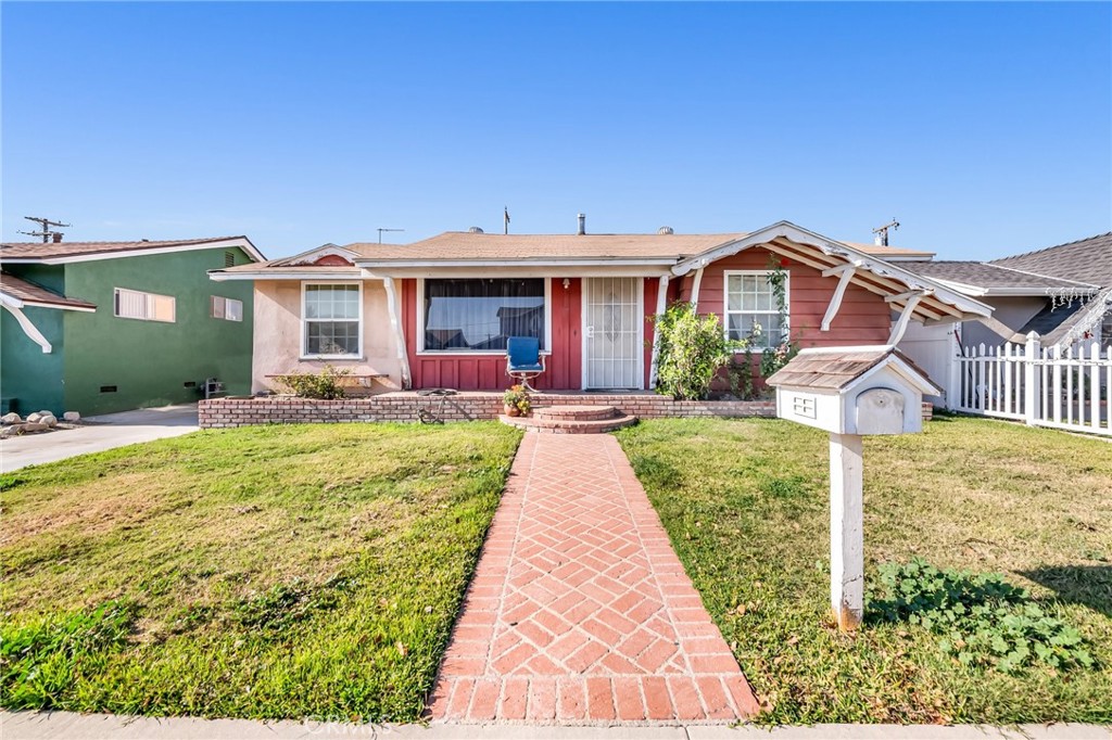 21433 Wardham Avenue