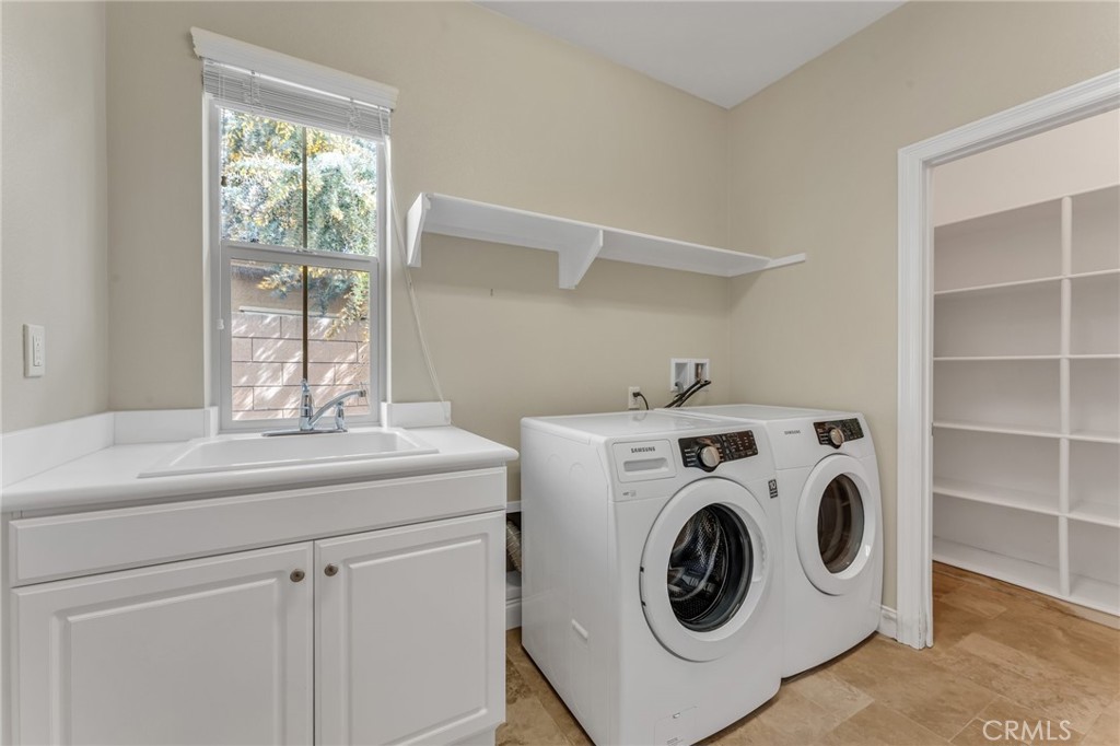 44529 Howell Mountain Street