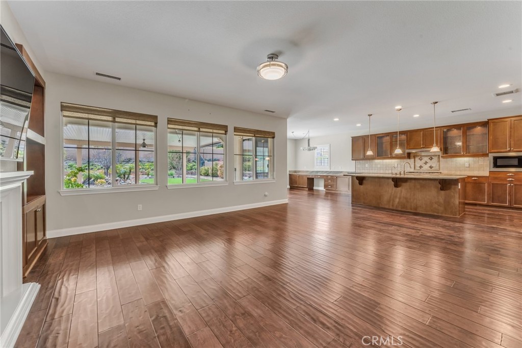 44529 Howell Mountain Street