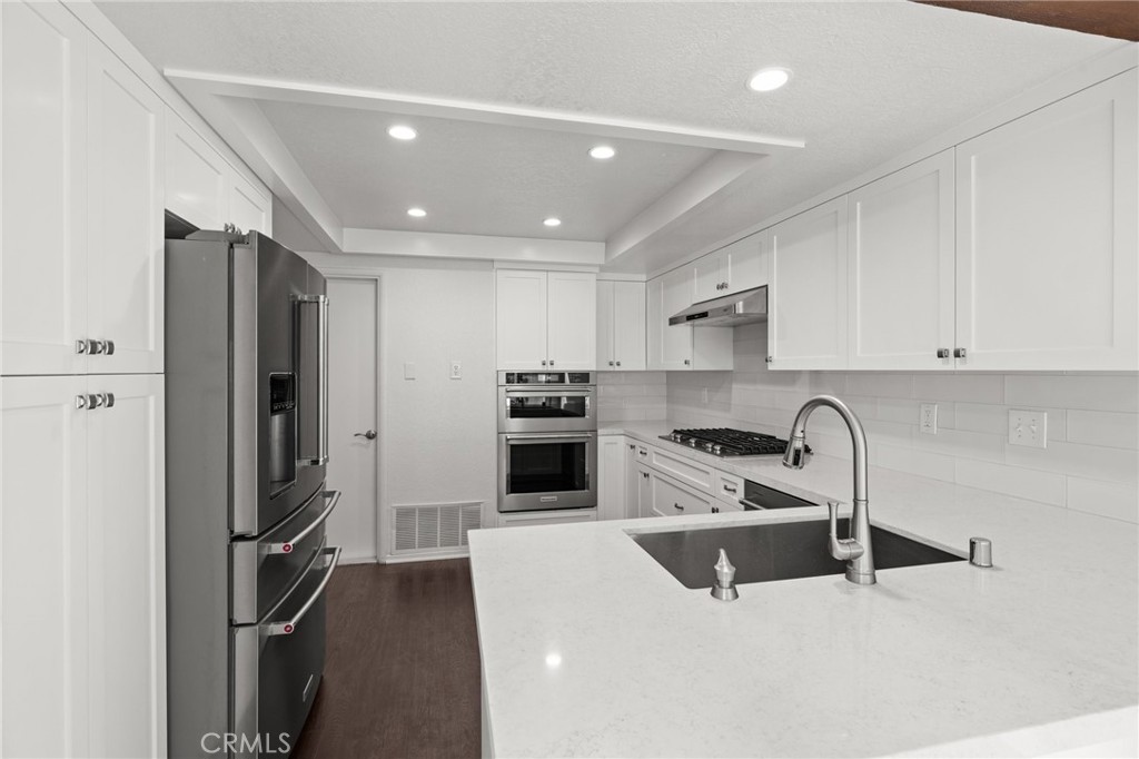 34101 Via California 6