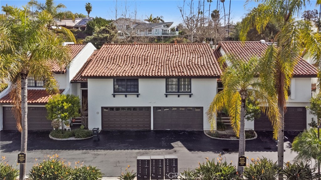 34101 Via California 6