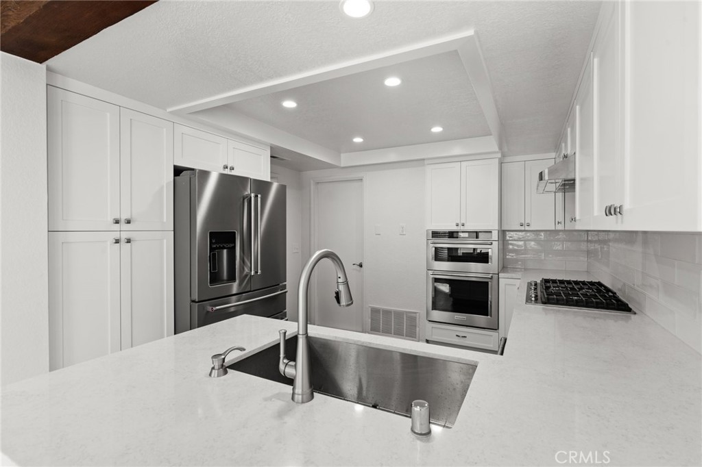 34101 Via California 6