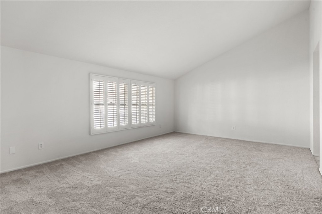 34101 Via California 6