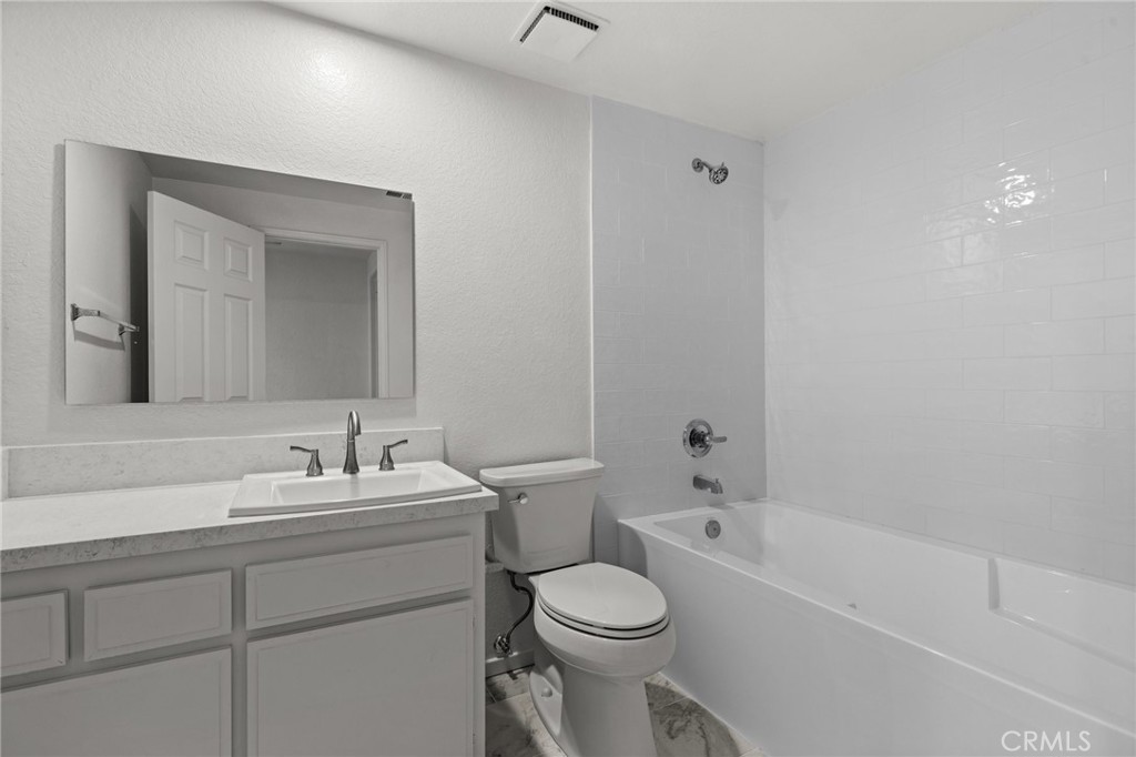 34101 Via California 6