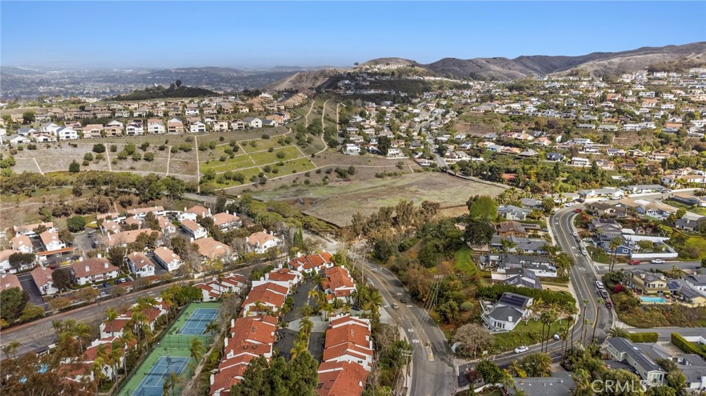 34101 Via California 6