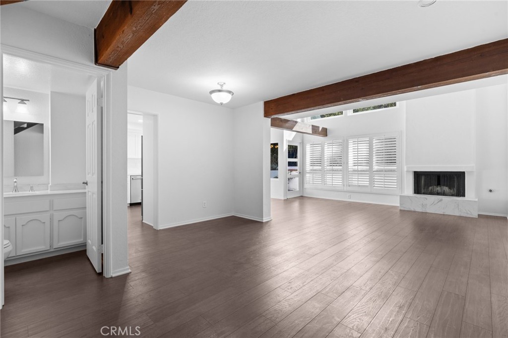 34101 Via California 6