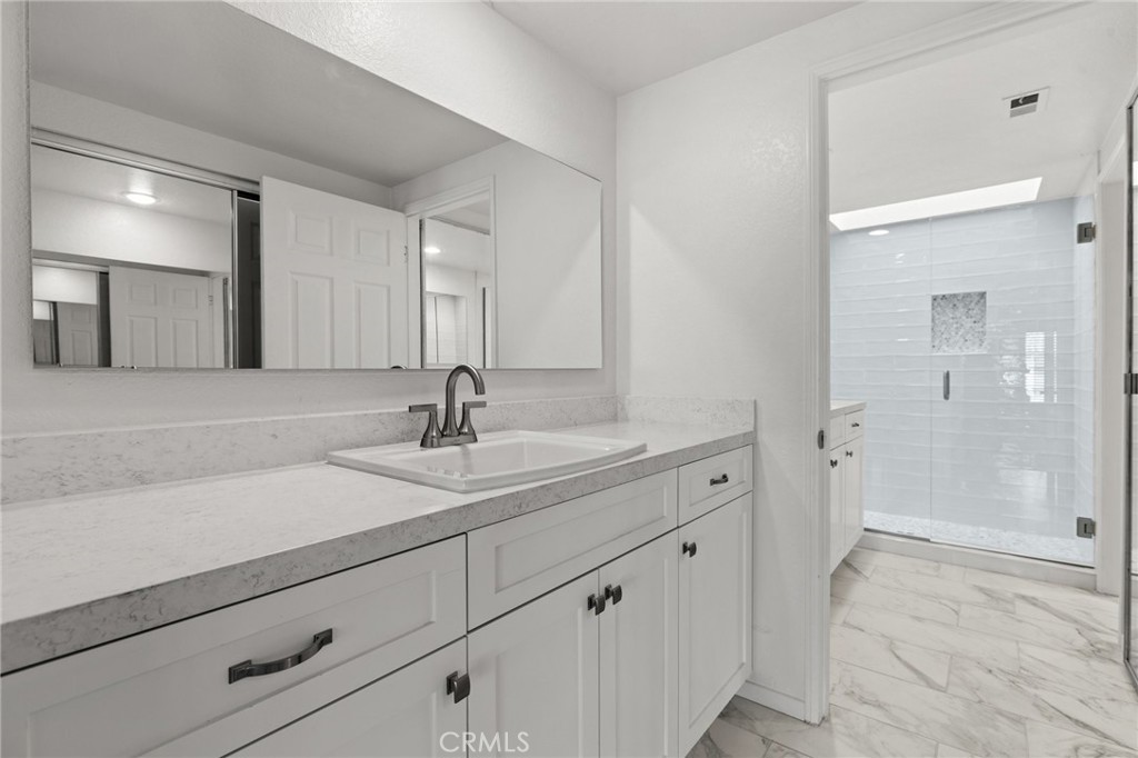 34101 Via California 6