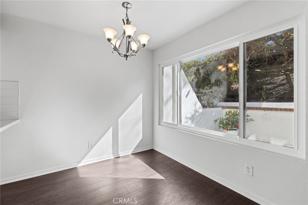 34101 Via California 6