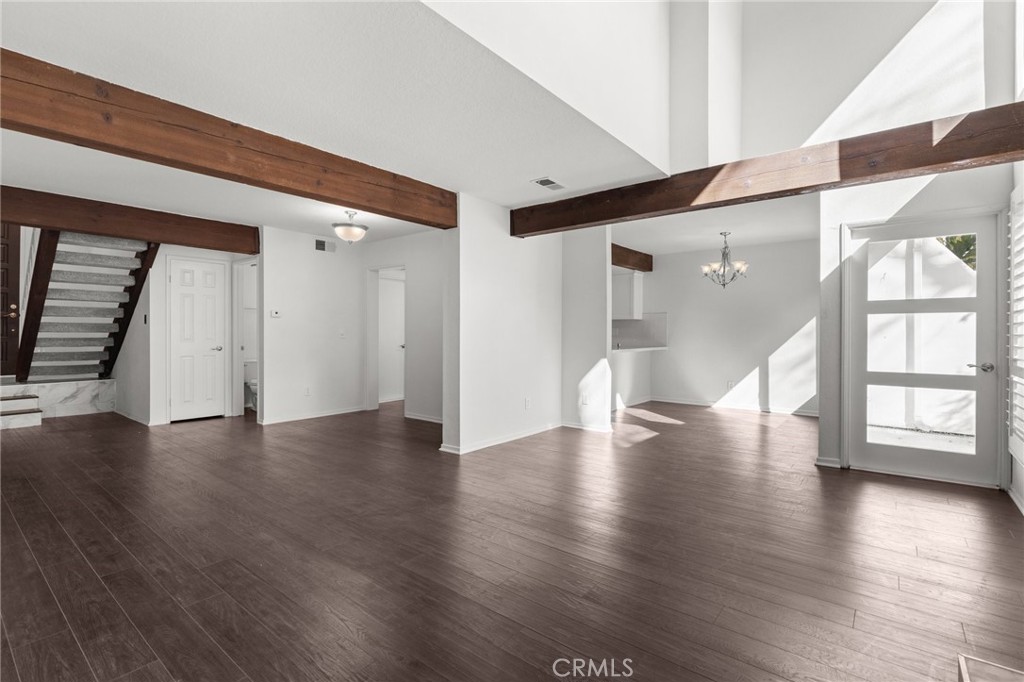 34101 Via California 6