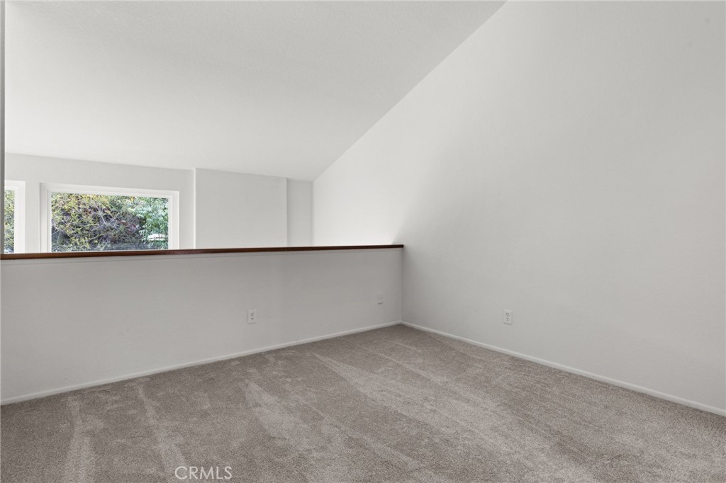 34101 Via California 6