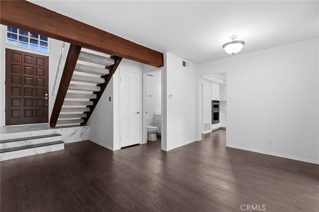 34101 Via California 6