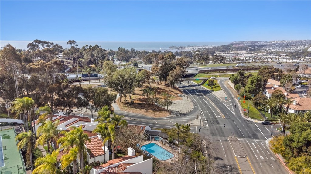 34101 Via California 6