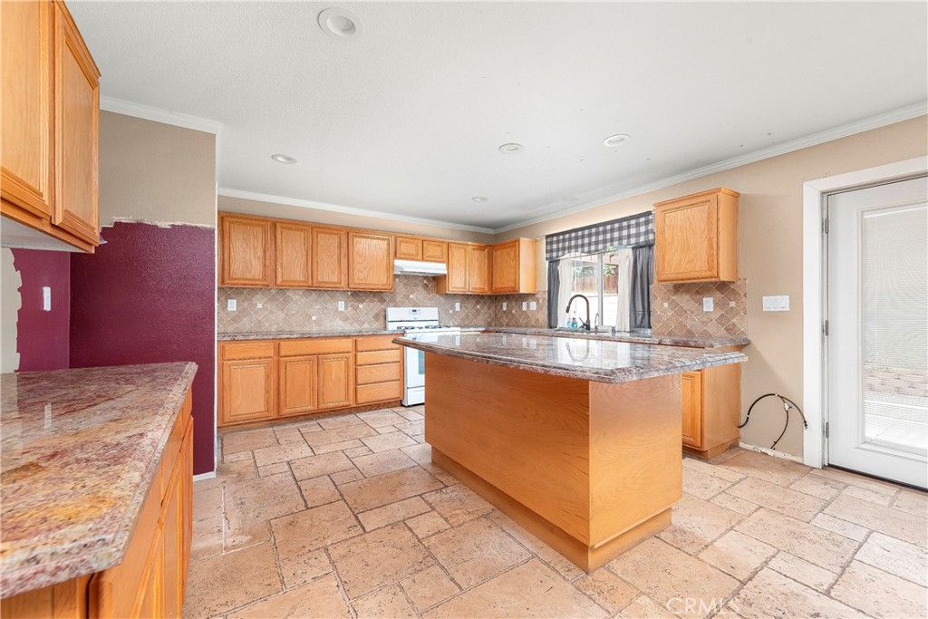 37666 Topaz Court