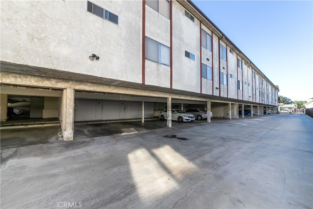 15214 S Raymond Avenue 111