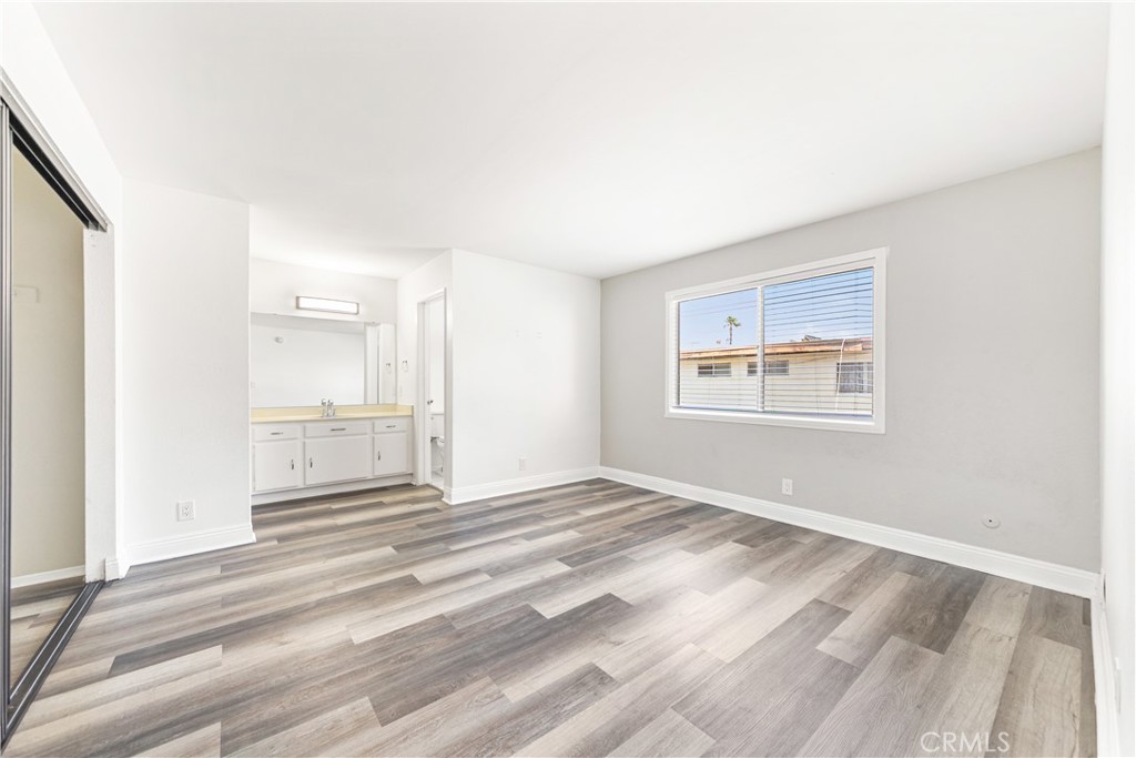 15214 S Raymond Avenue 111