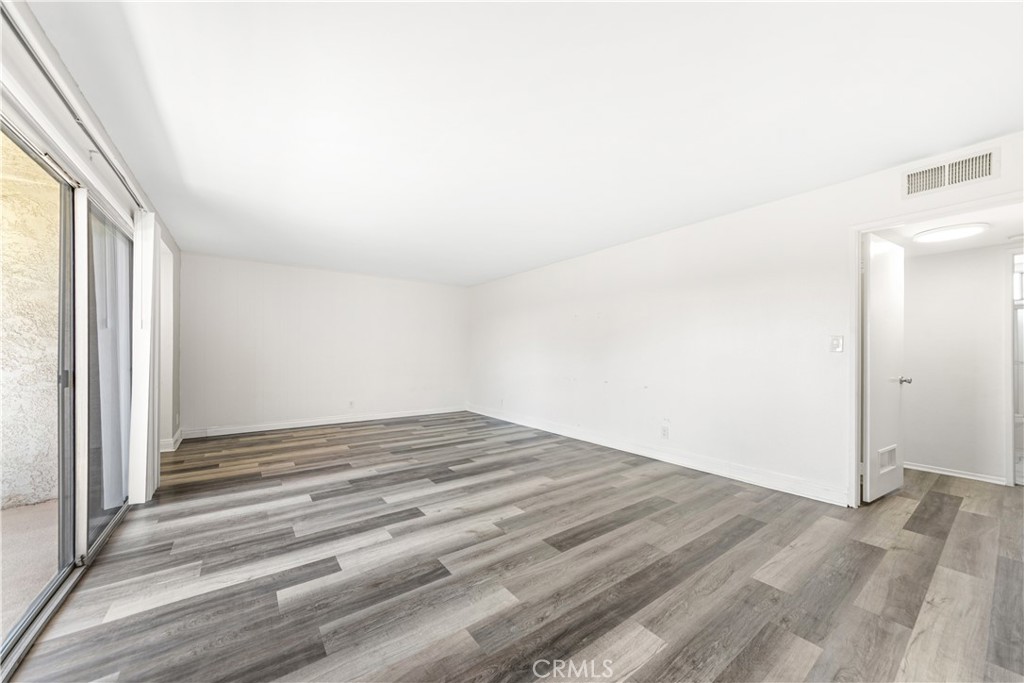 15214 S Raymond Avenue 111