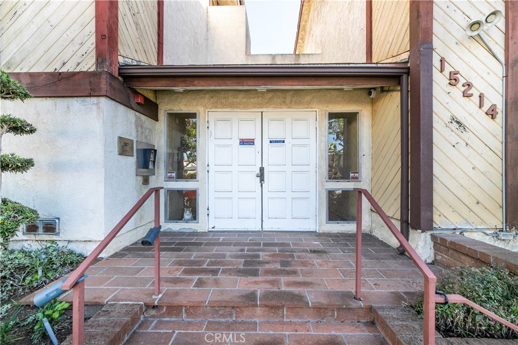 15214 S Raymond Avenue 111