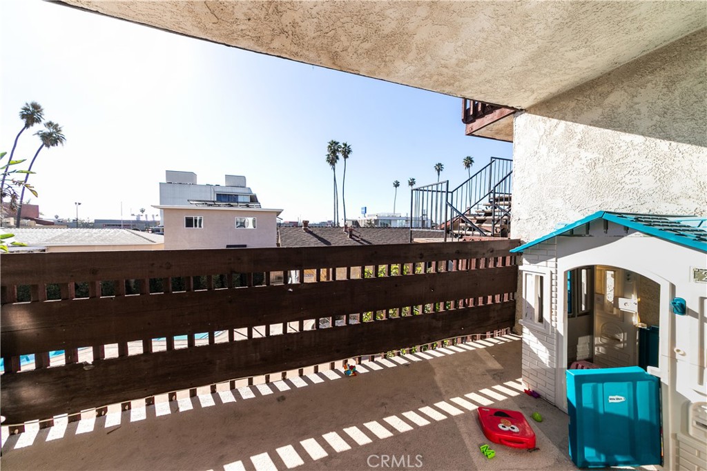 15214 S Raymond Avenue 111