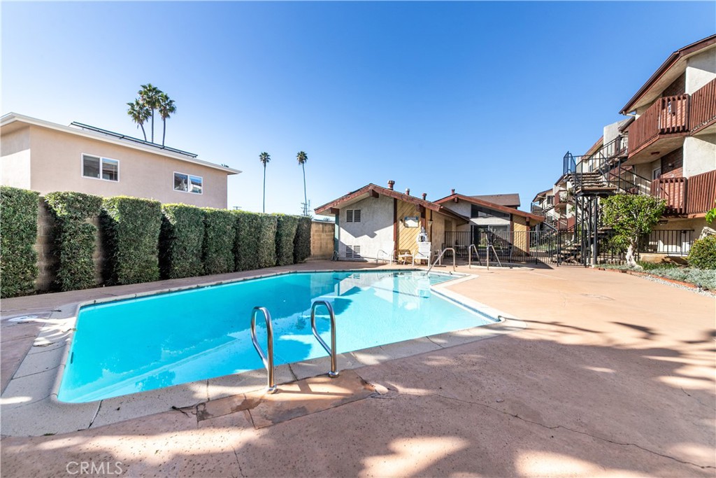 15214 S Raymond Avenue 111