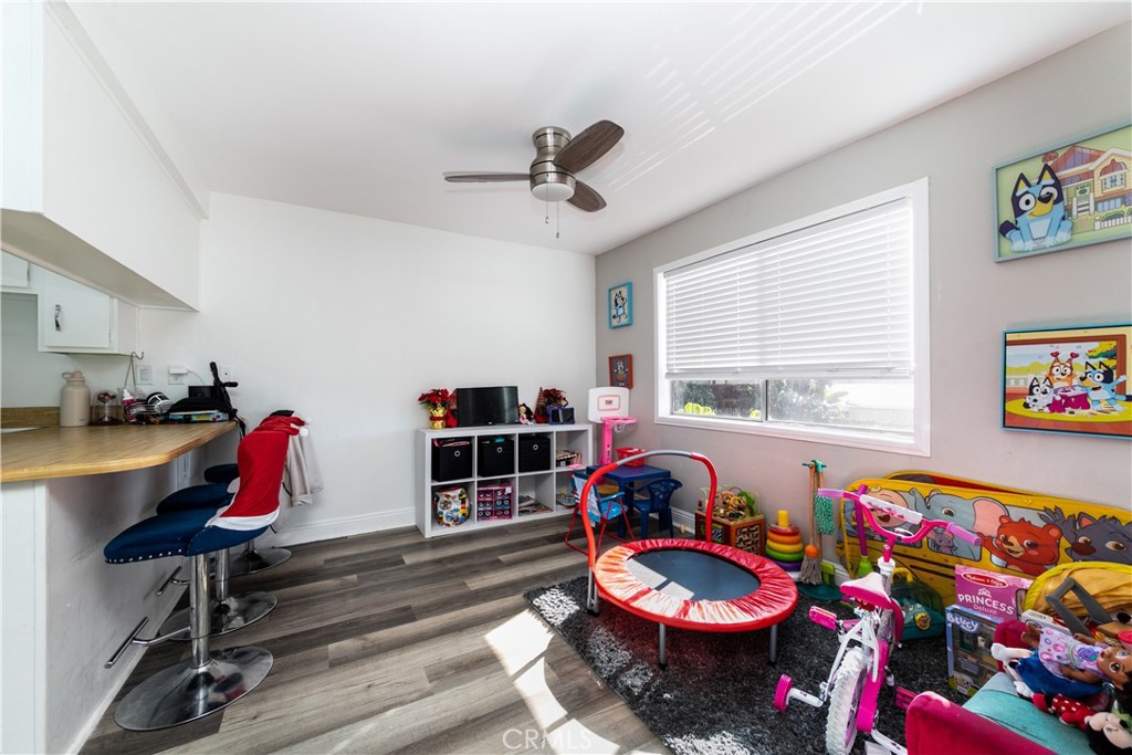 15214 S Raymond Avenue 111