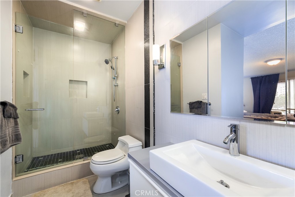 15214 S S Raymond Ave 118