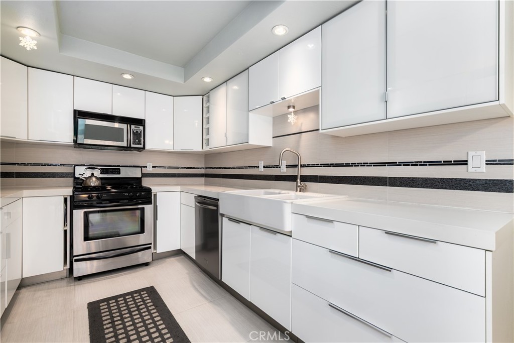 15214 S S Raymond Ave 118