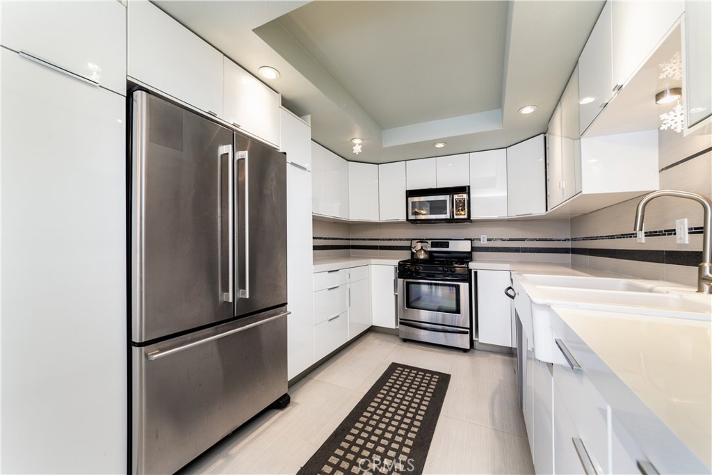 15214 S S Raymond Ave 118