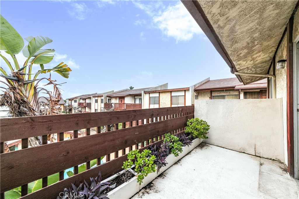 15214 S S Raymond Ave 118