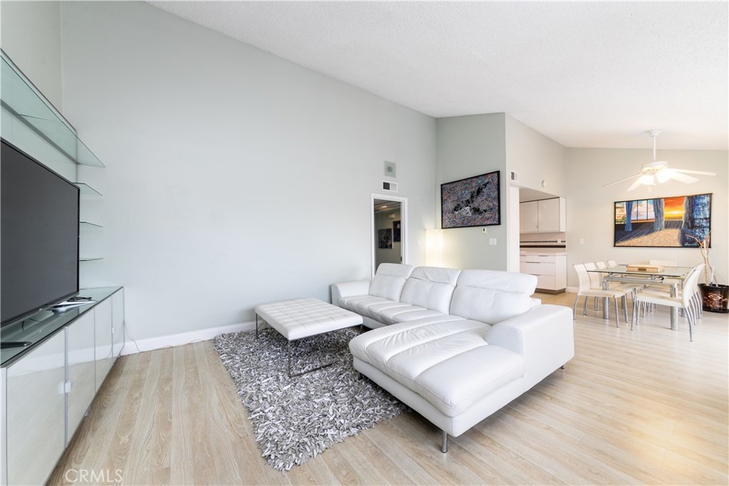 15214 S S Raymond Ave 118