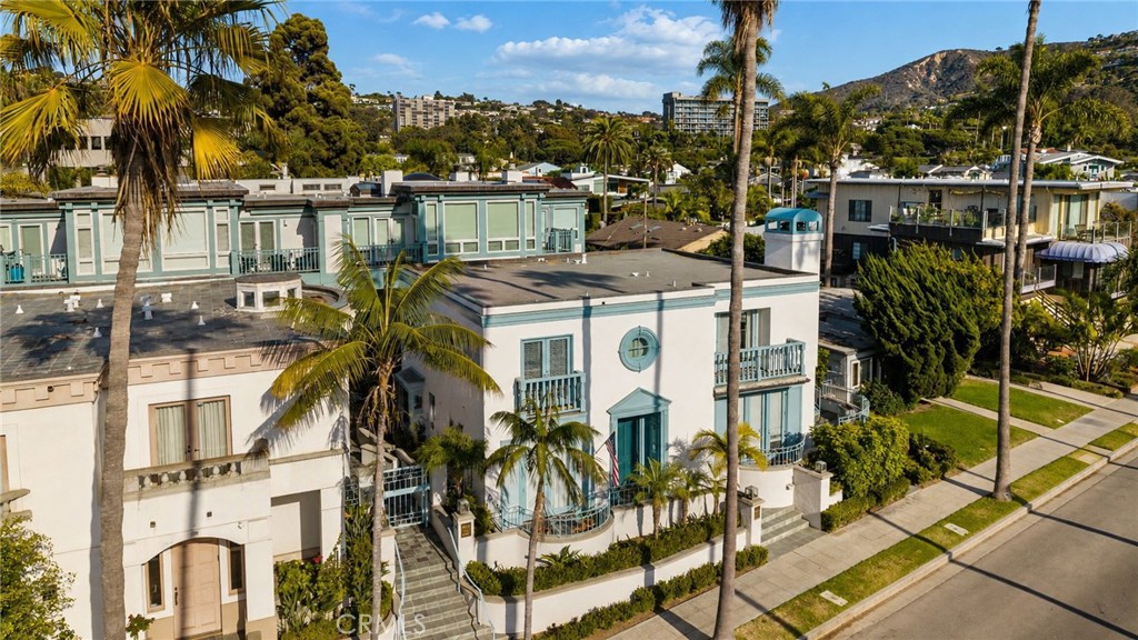 8031 Calle De La Plata
