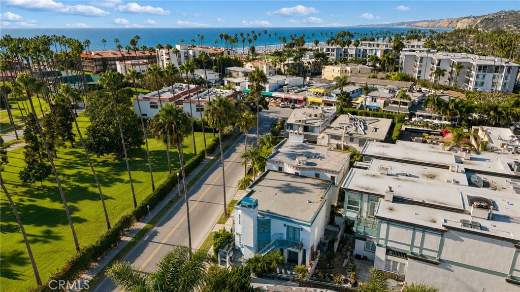 8031 Calle De La Plata