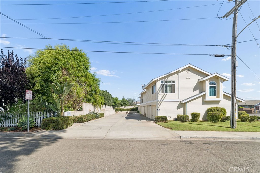 1144 S Nevada