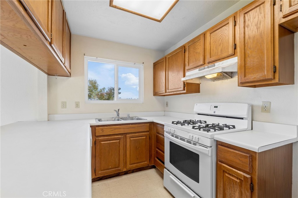 1144 S Nevada