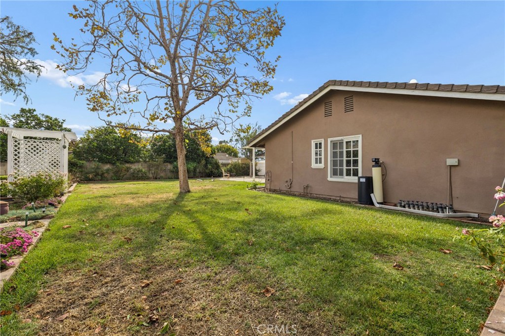 4792 Collins Lane