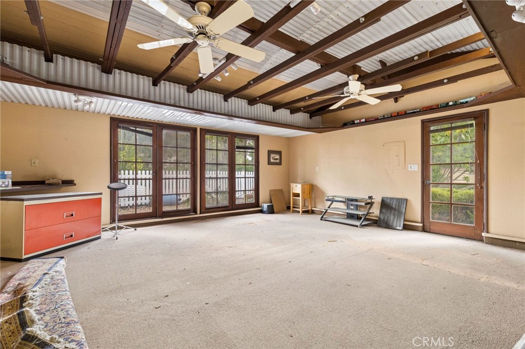 4792 Collins Lane
