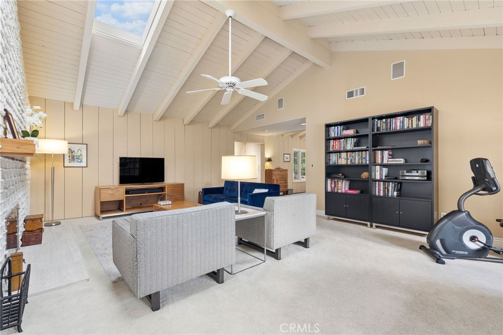4792 Collins Lane