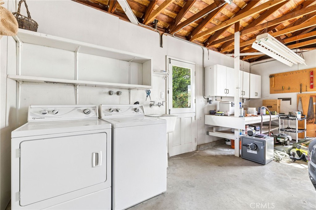 4792 Collins Lane