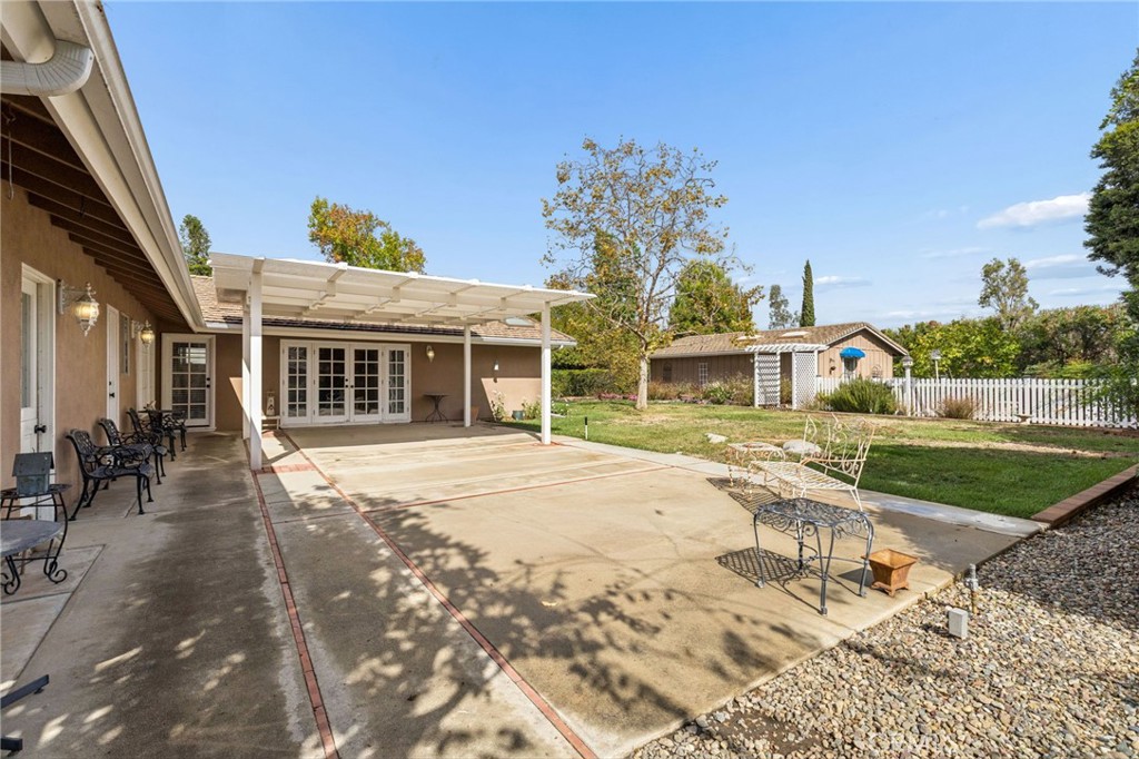 4792 Collins Lane