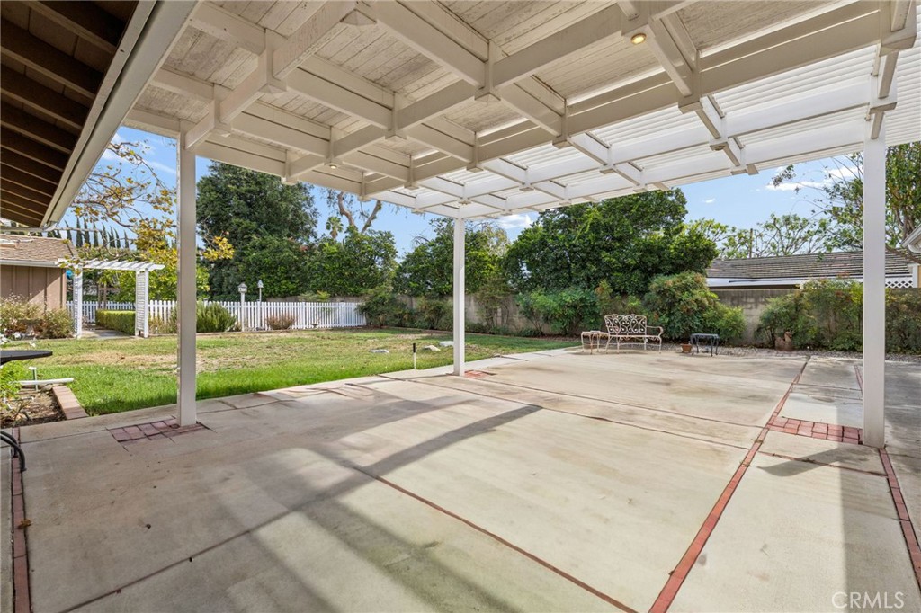 4792 Collins Lane