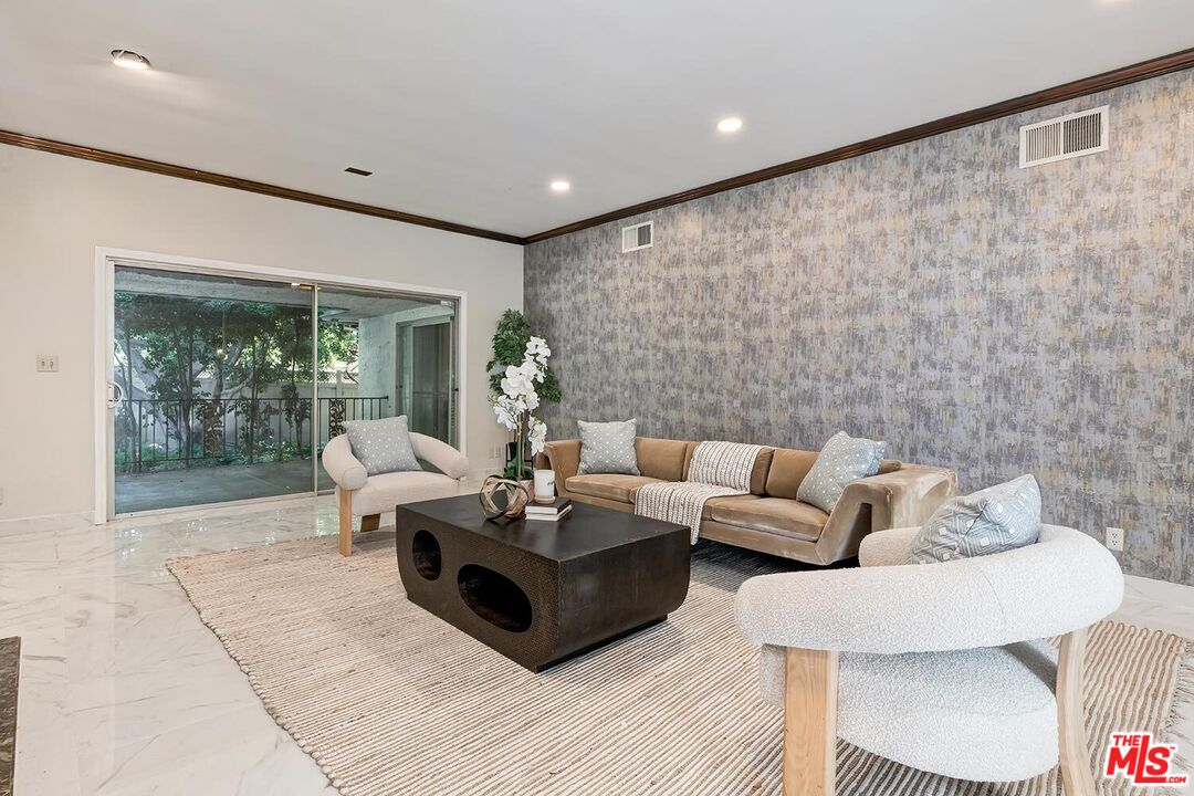 11410 Canton Dr