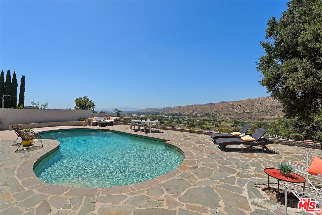 8977 Riderwood Dr