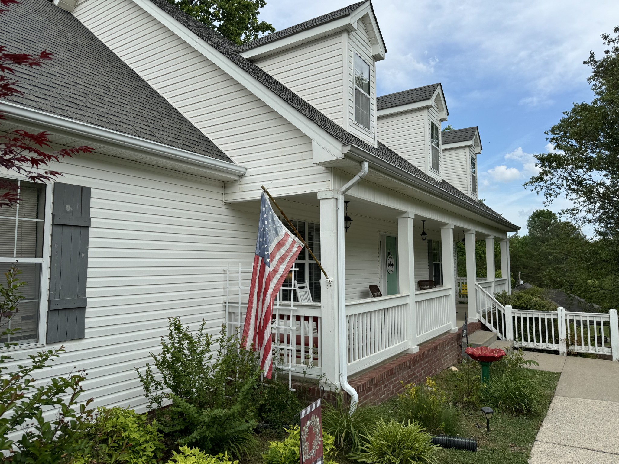 162 Hickory Hollow Dr