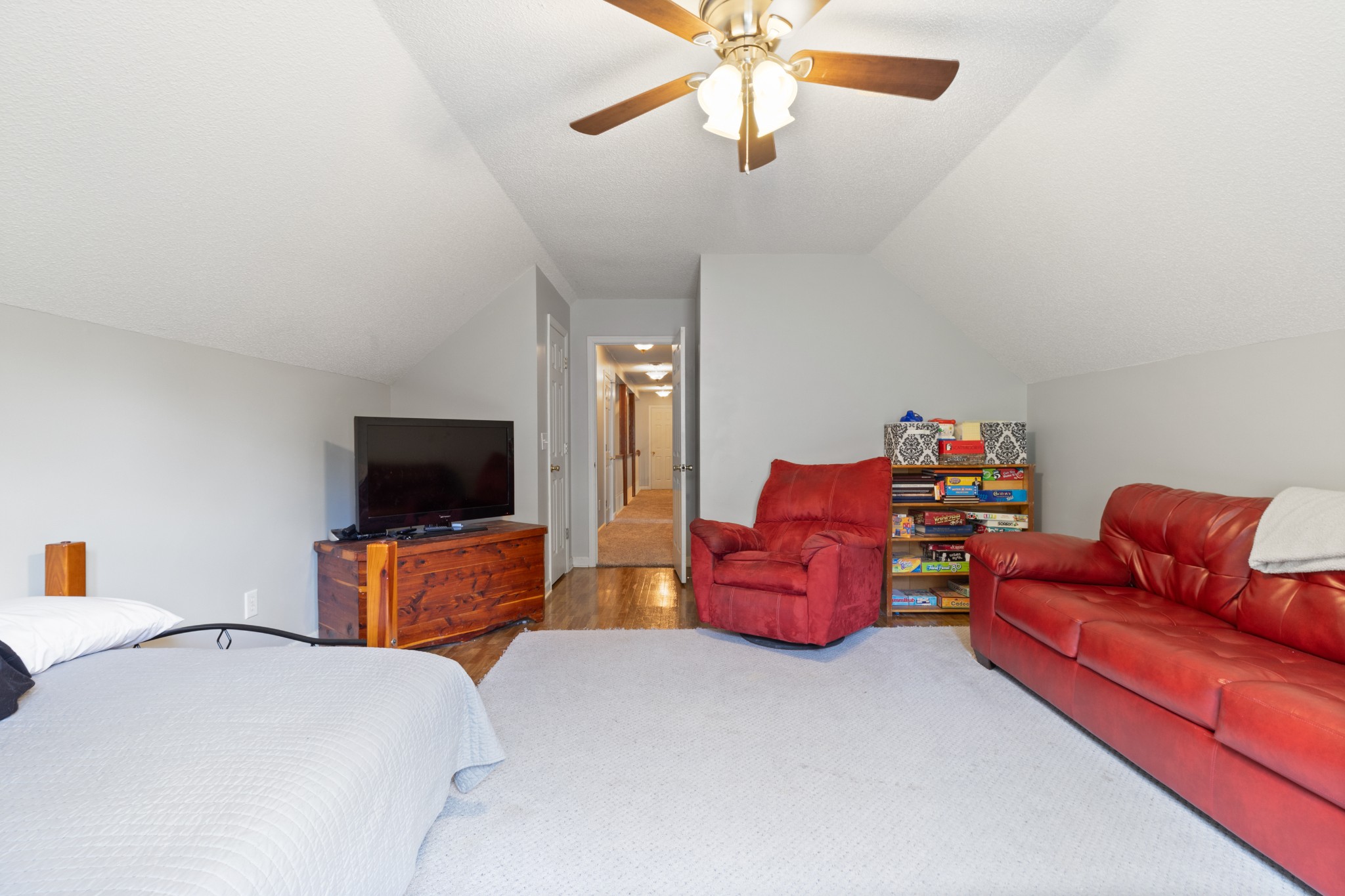 162 Hickory Hollow Dr