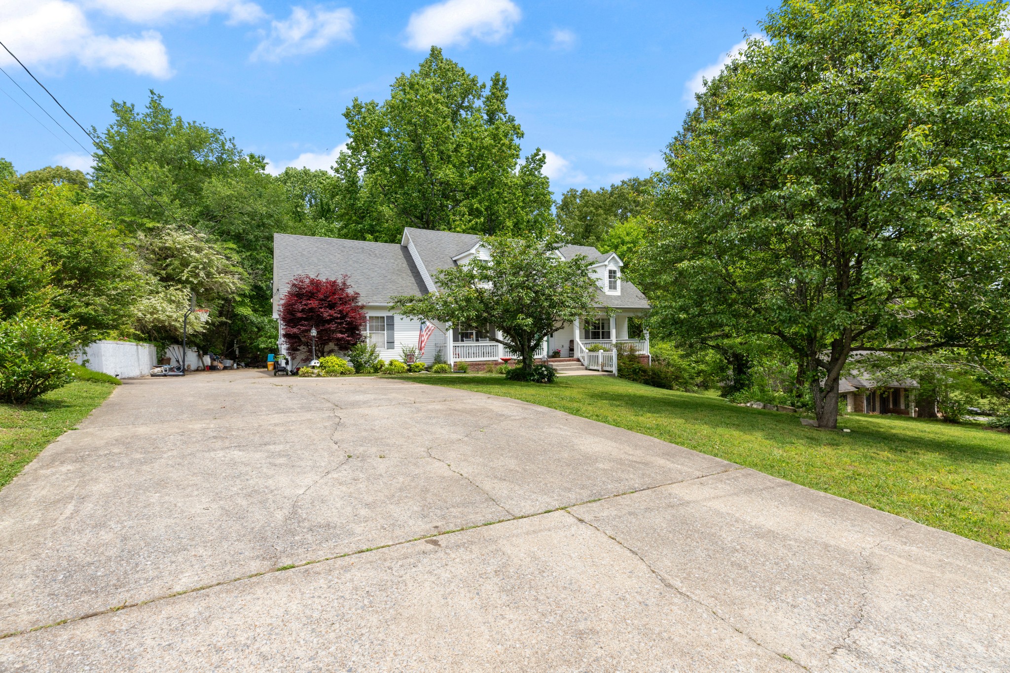 162 Hickory Hollow Dr