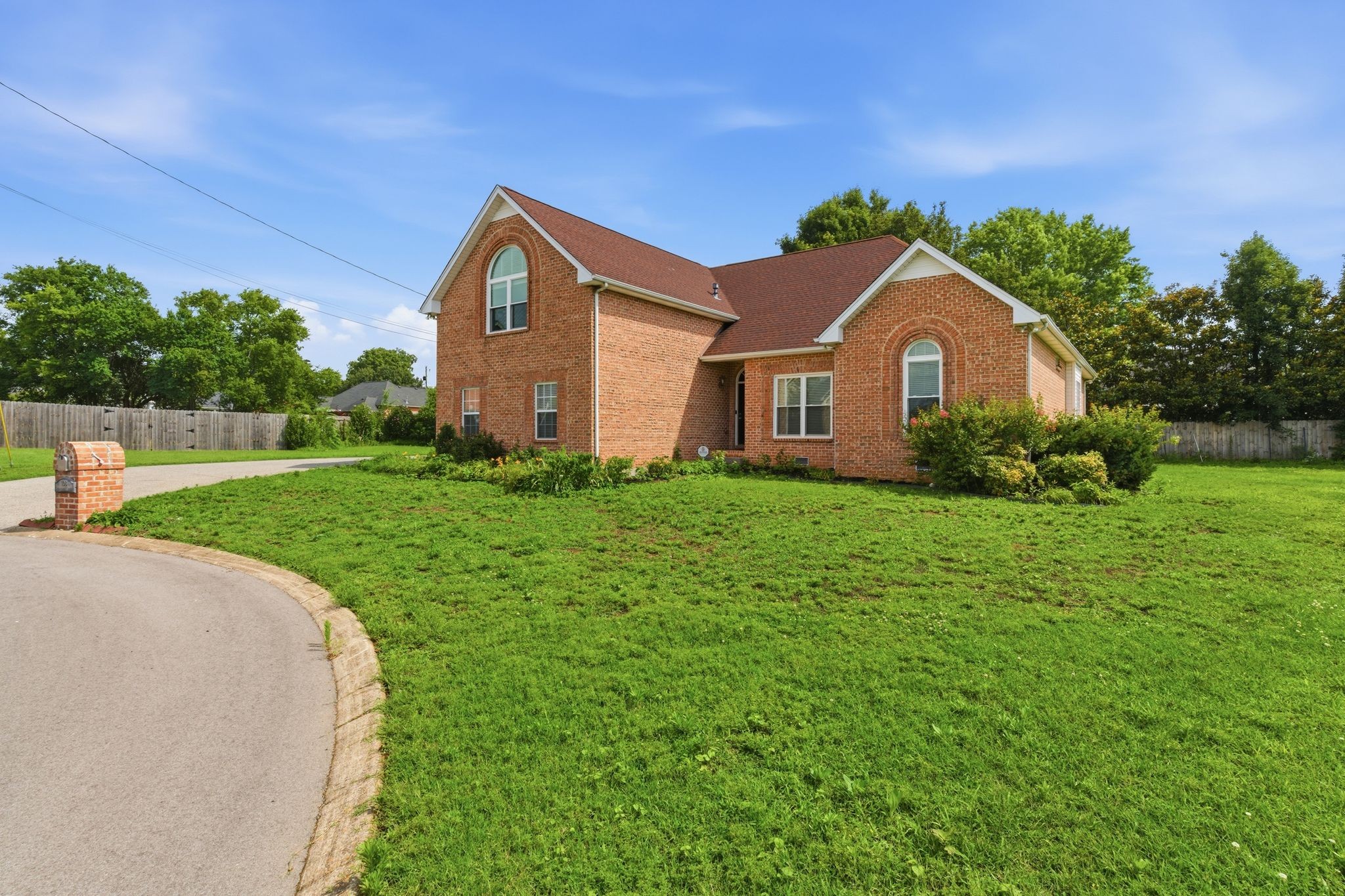 108 Strathmore Ct