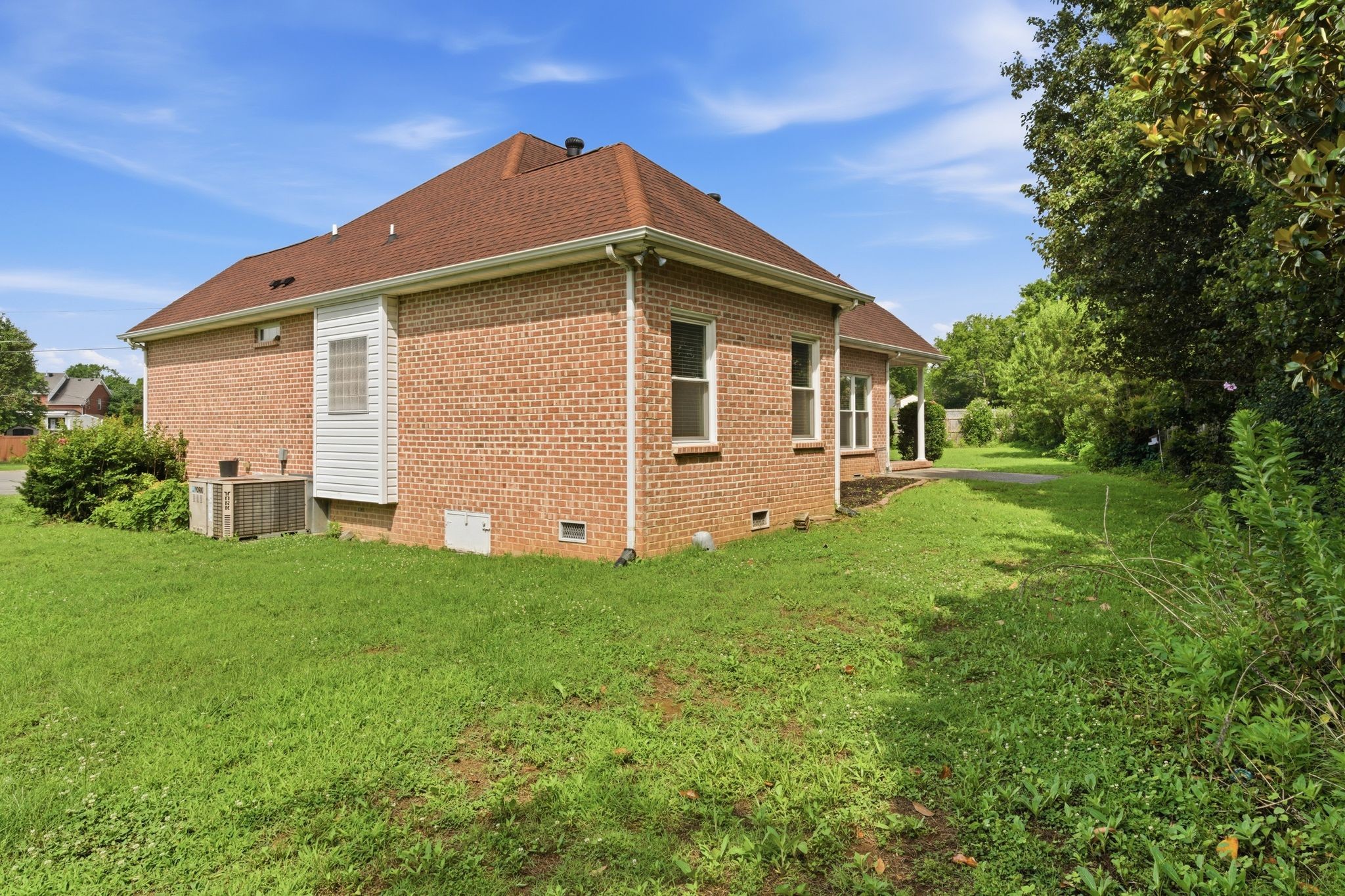 108 Strathmore Ct