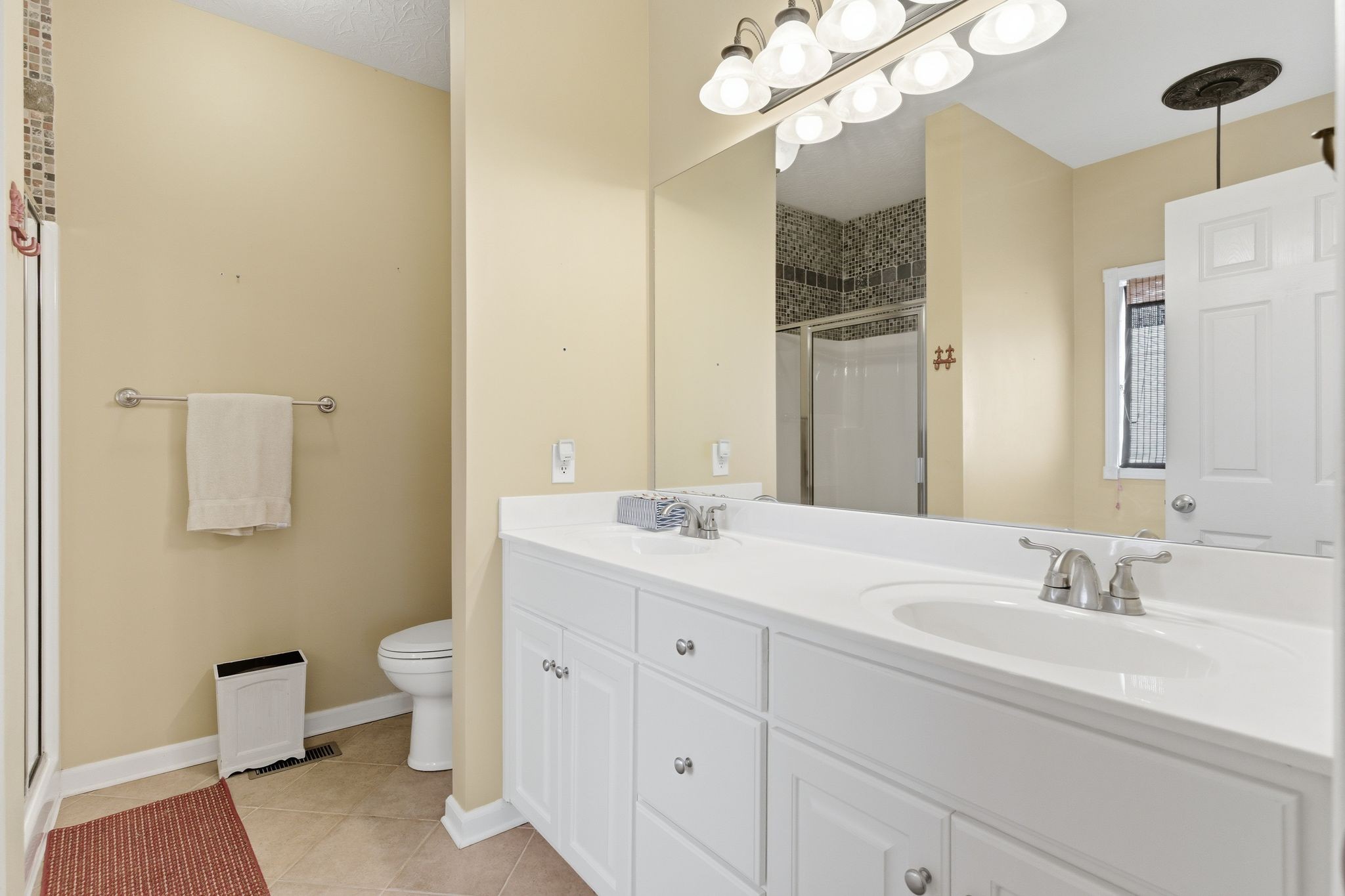 108 Strathmore Ct