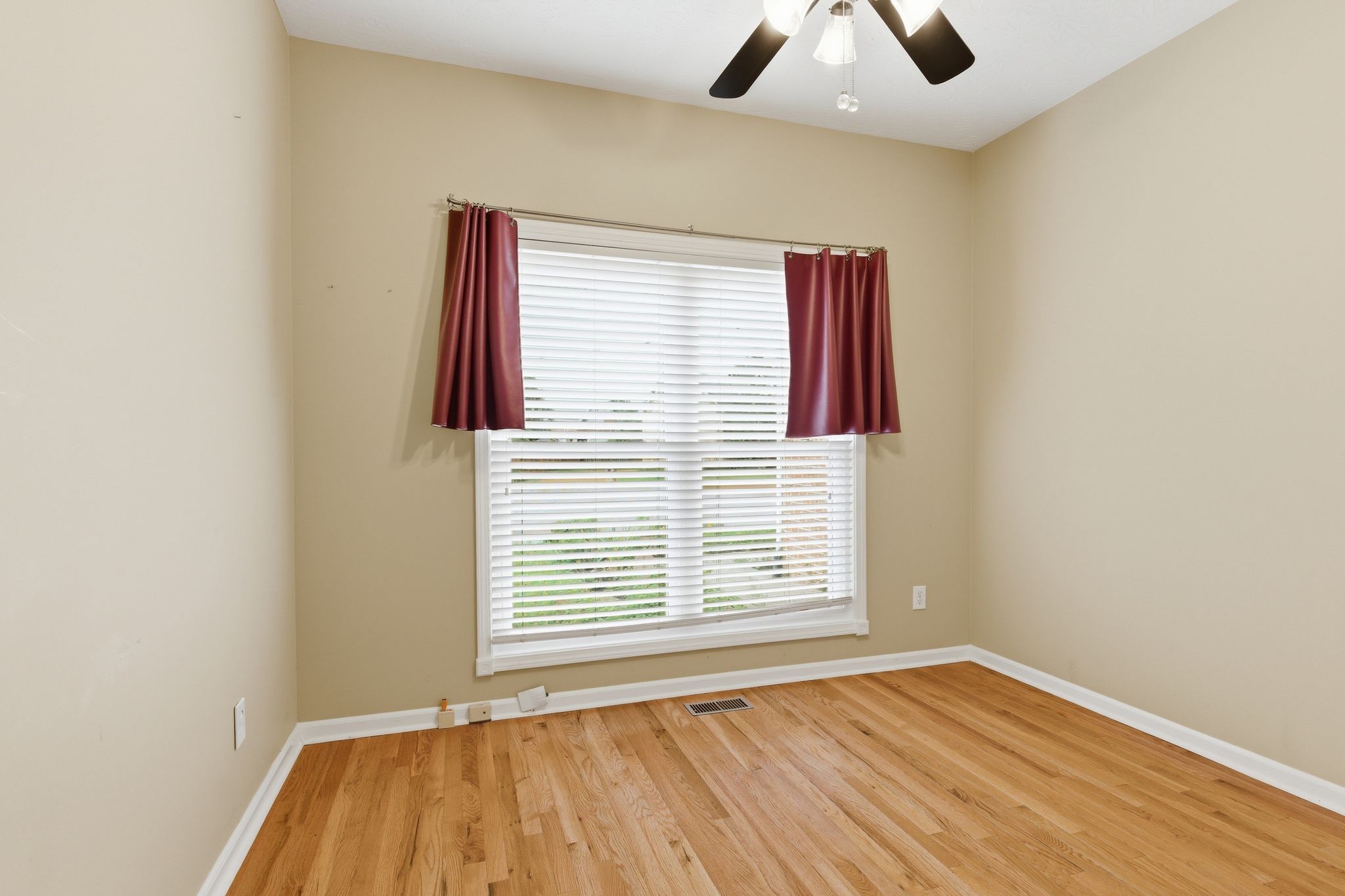 108 Strathmore Ct